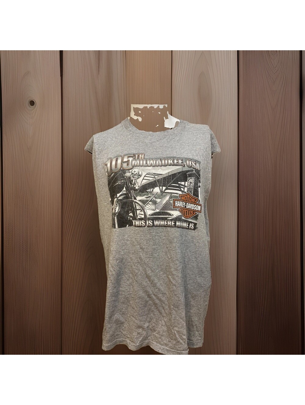 Harley Davidson Motorcycles 105th Milwaukee Wisconsin T-Shirt XL Sleevless